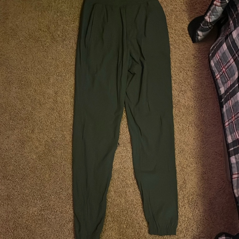 Lululemon men’s surge jogger smoked spruce size small tall